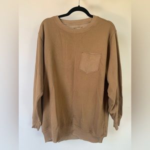 AERIE CAMEL OVERSIZED CREWNECK SWEATSHIRT IN SIZE SMALL